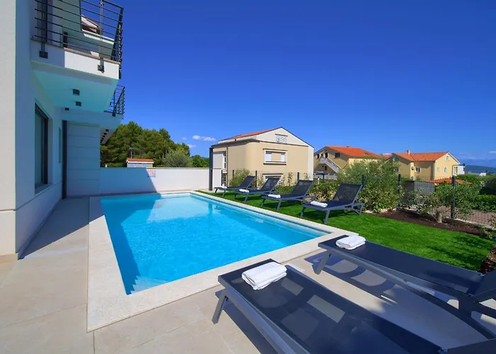 New With Pool, Sea View, Close To A Beautiful - By Traveler Tourist Agency Krk - Id 2407 Krk Town