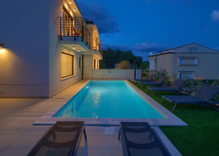 Villa New With Pool, Sea View, Close To A Beautiful - By Traveler Tourist Agency Krk - Id 2407 Krk Town