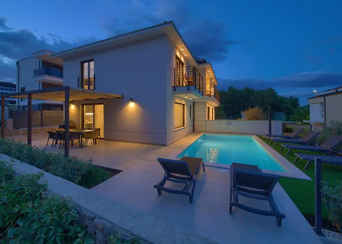 Villa New With Pool, Sea View, Close To A Beautiful - By Traveler Tourist Agency Krk - Id 2407 Krk Town
