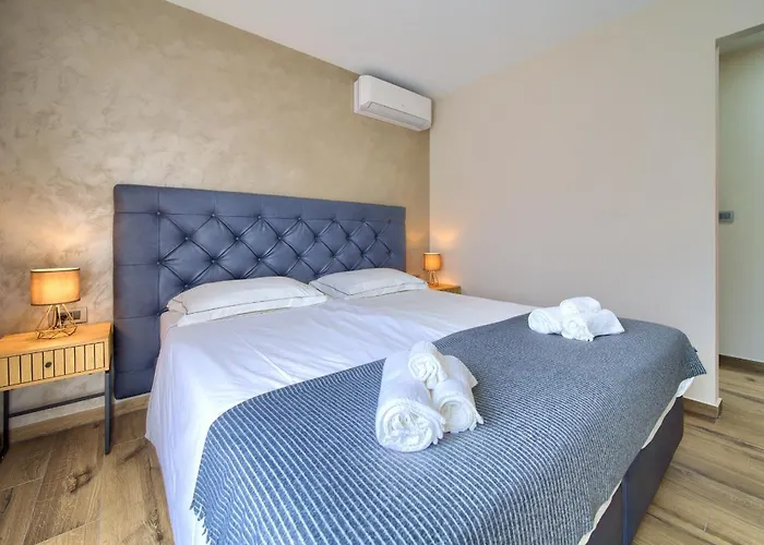 New With Pool, Sea View, Close To A Beautiful - By Traveler Tourist Agency Krk - Id 2407 Krk Town