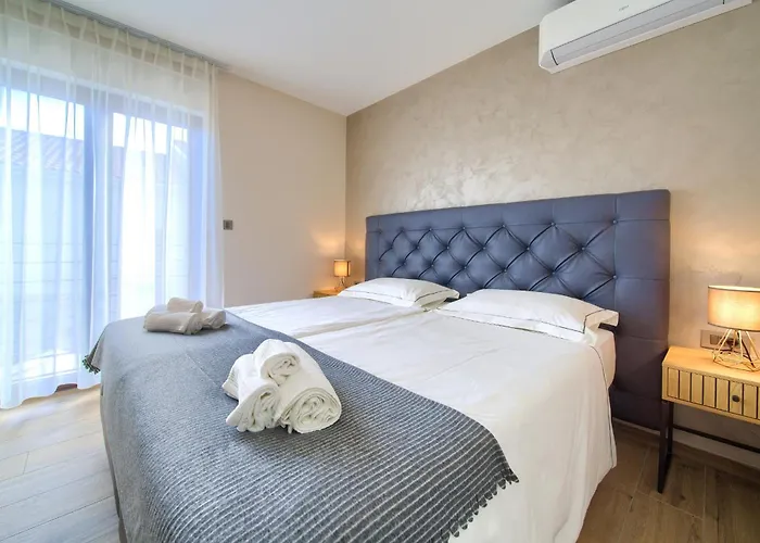 Villa New With Pool, Sea View, Close To A Beautiful - By Traveler Tourist Agency Krk - Id 2407