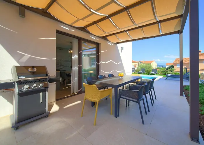 Villa New With Pool, Sea View, Close To A Beautiful - By Traveler Tourist Agency Krk - Id 2407