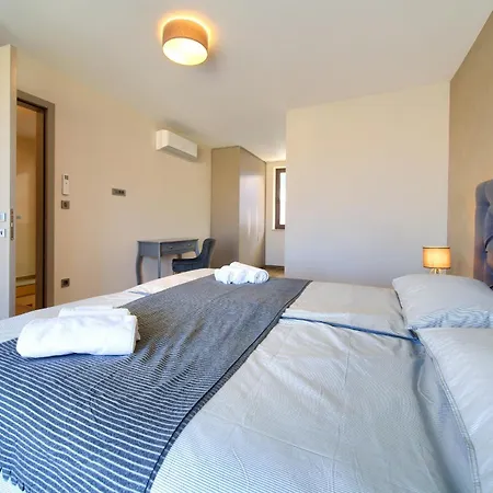 Villa New With Pool, Sea View, Close To A Beautiful - By Traveler Tourist Agency Krk - Id 2407 Krk Town