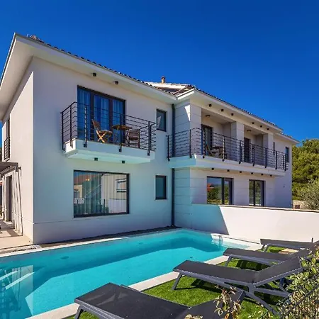 New With Pool, Sea View, Close To A Beautiful - By Traveler Tourist Agency Krk - Id 2407 *