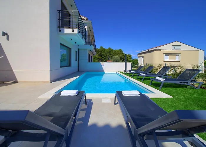 New With Pool, Sea View, Close To A Beautiful - By Traveler Tourist Agency Krk - Id 2407 * Krk Town